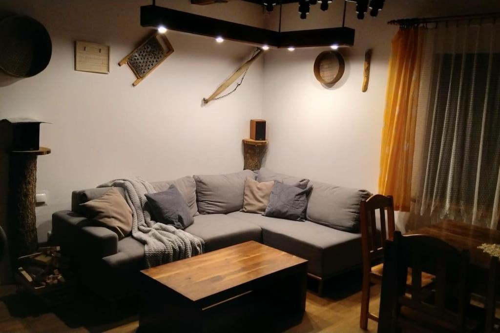 Swiety Spokoj Palesnica Bagian luar foto