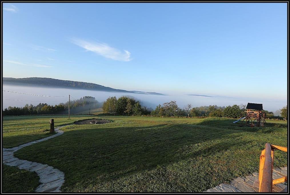 Swiety Spokoj Palesnica Bagian luar foto