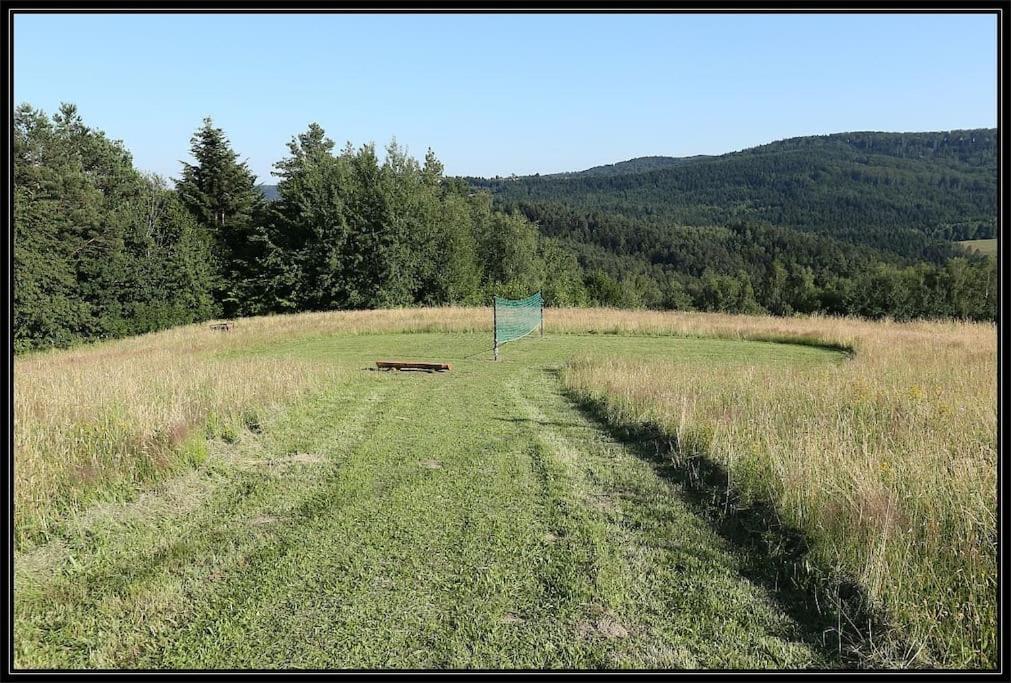 Swiety Spokoj Palesnica Bagian luar foto
