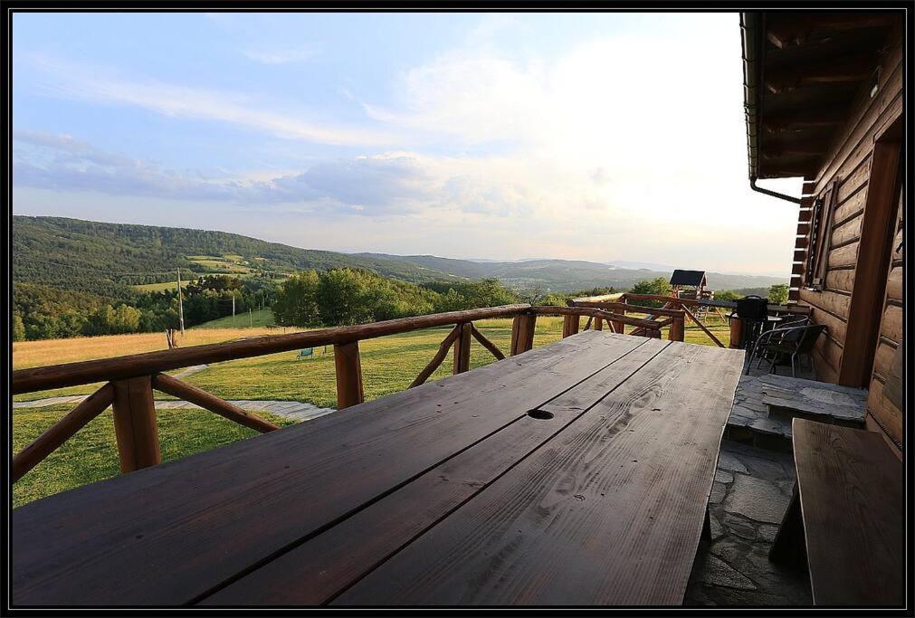 Swiety Spokoj Palesnica Bagian luar foto