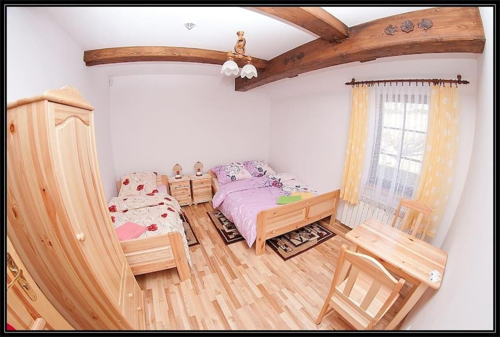 Swiety Spokoj Palesnica Bagian luar foto
